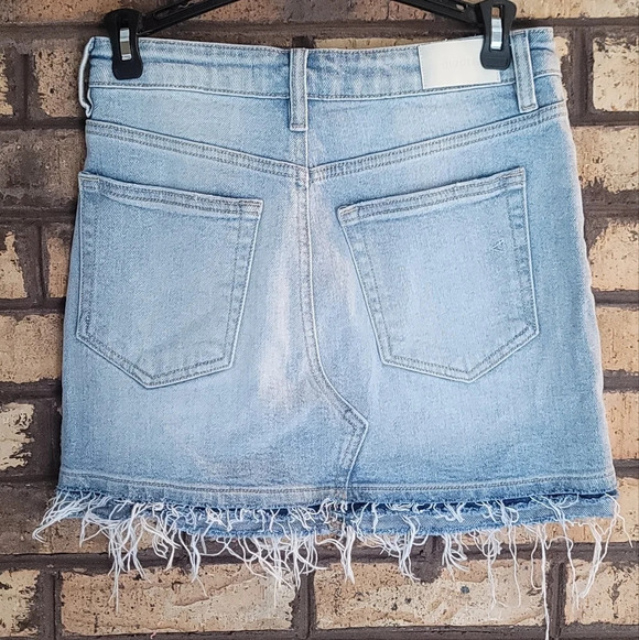 Hidden denim skirt, size small - Picture 2 of 3